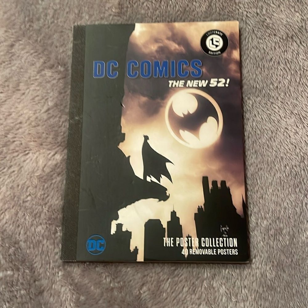 Dc Comics the new 52 book loot crate edition